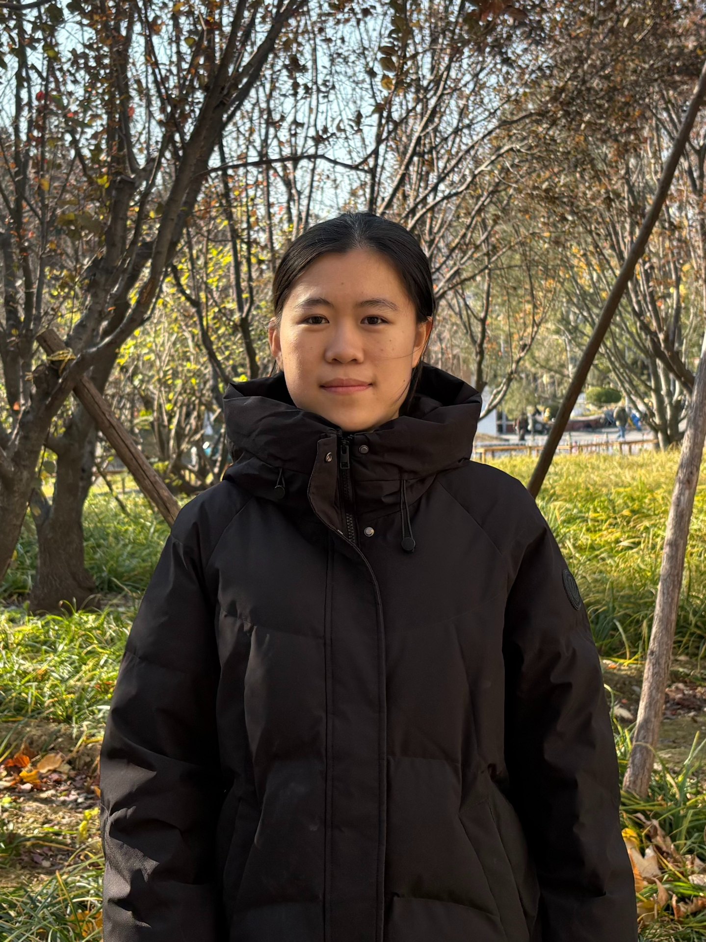 杨逸菲同学学子照片
