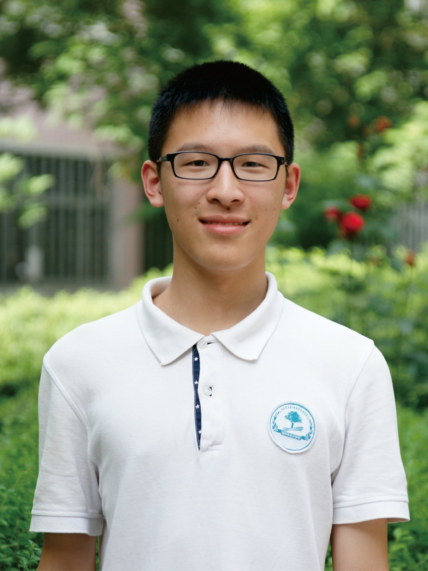 陈珂旸同学学子照片
