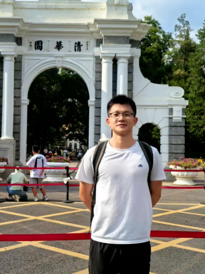 顾海川学子照片