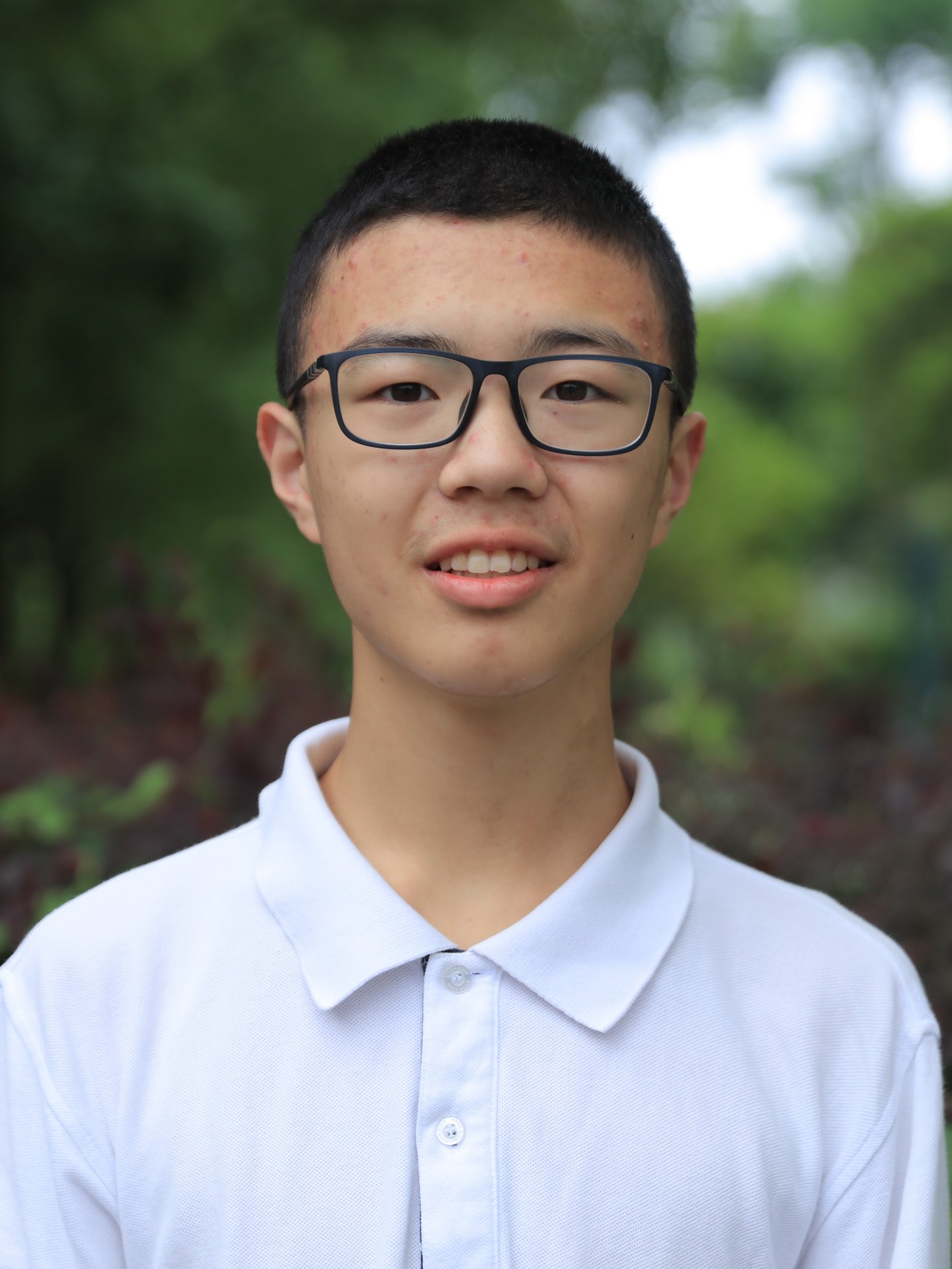 章至枰同学学子照片