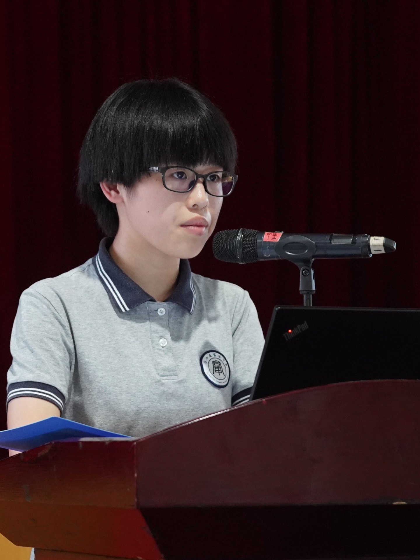 沈恬昕同学学子照片