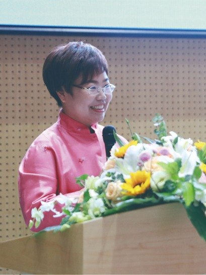 华勤儿同学学子照片