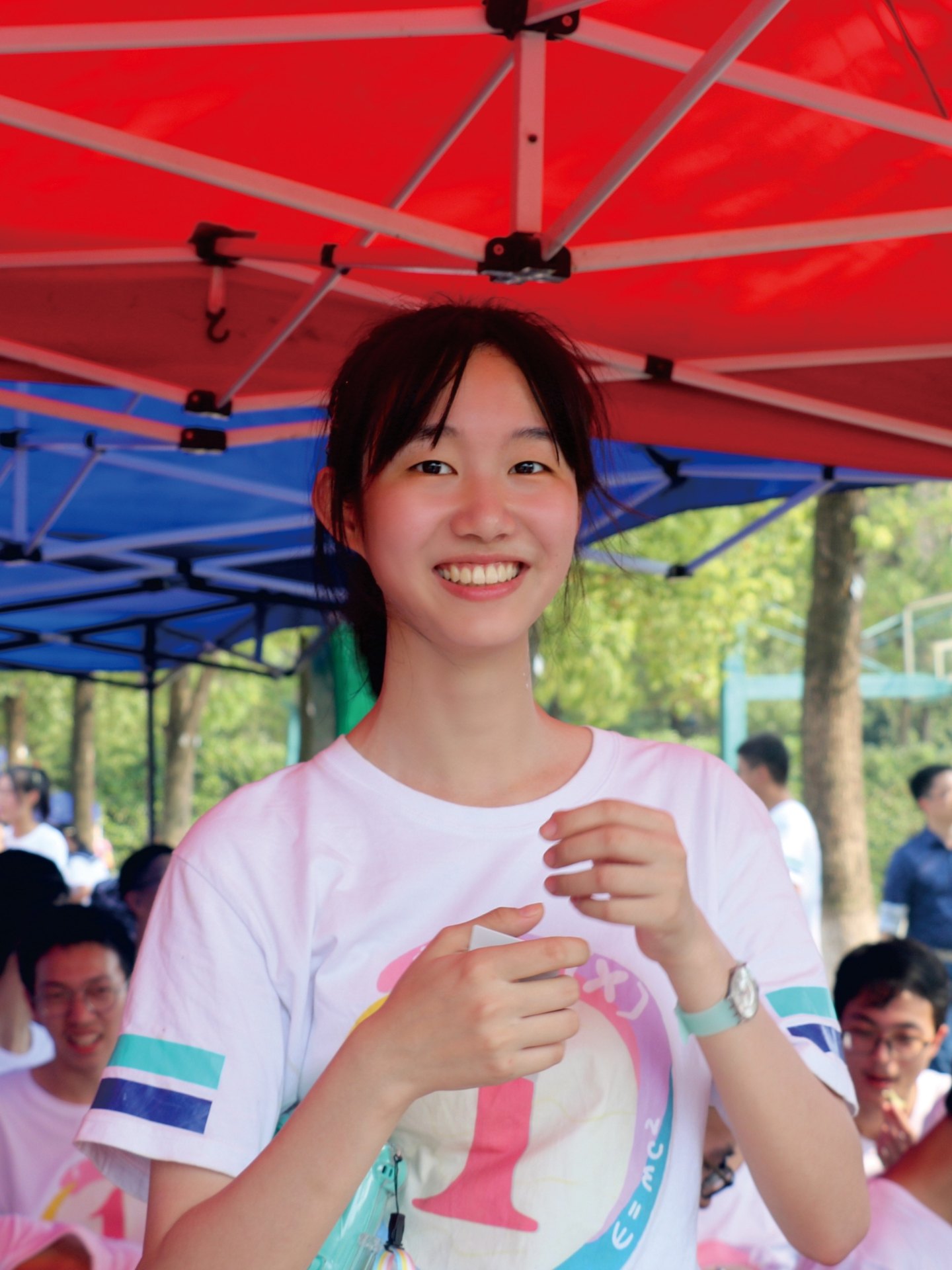 孙禾衣同学学子照片